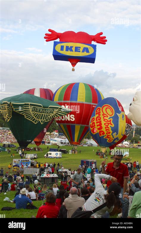 Hot Air Balloon Special Shapes Hi Res Stock Photography And Images Alamy