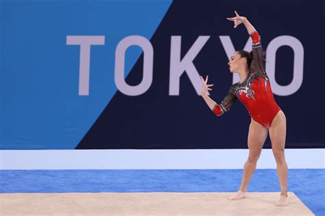 Tokyo 2020 Ginnastica Vanessa Ferrari Dargento Nel Corpo Libero