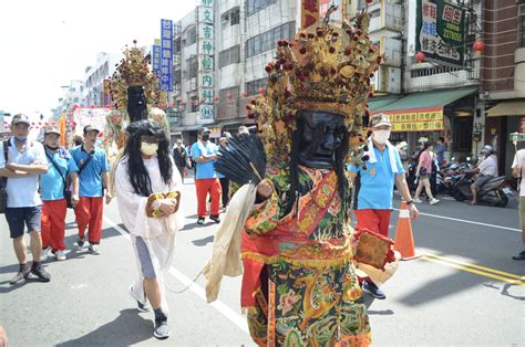 嘉義城隍夜巡 夯枷解厄（3） 圖