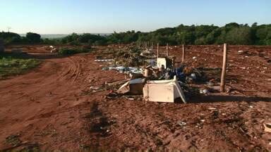 Assistir Boa Noite Paran Noroeste Moradores Reclamam Do Lixo No