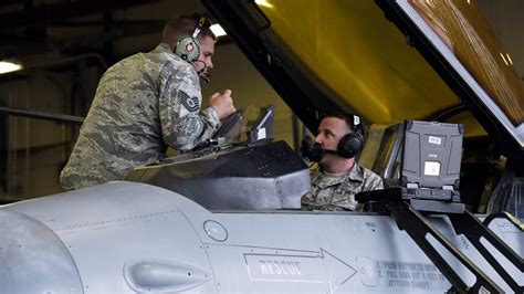 DVIDS - Images - F-16 Avionics course [Image 2 of 5]