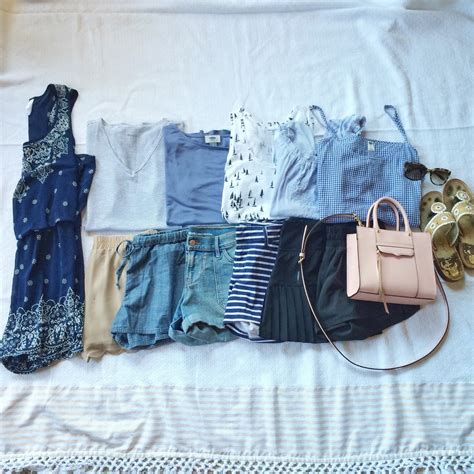 File to Style: WHAT I'M PACKING FOR VACATION & OUTFIT INSPIRATION