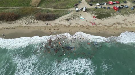 Migranti La Strage Di Crotone Vista Dal Drone Le Immagini Choc Dei