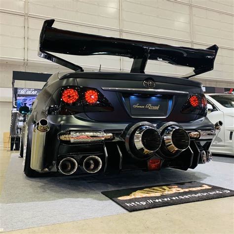 Extreme Auspuffrohre F R Toyota Auf Dem Tokyo Auto Salon