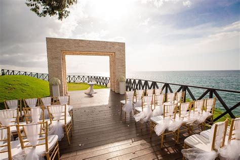 Pin By Kaitlin Nye On Royalton Negril Real Weddings Negril Wedding