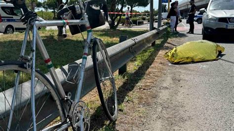 Cesenatico Auto Investe Ciclista Che Batte La Testa E Muore Sul Colpo