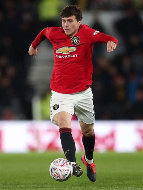 Man Utd Awaiting Victor Lindelof Injury Update Ahead Of Aston Villa Clash