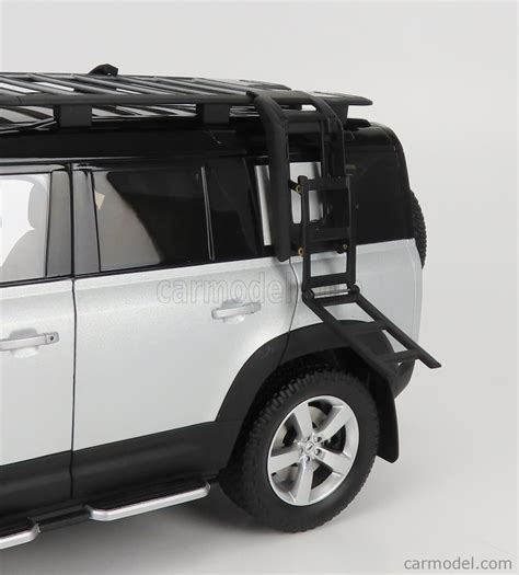 ALMOST REAL ALM810806 Scala 1 18 LAND ROVER NEW DEFENDER 110 WITH