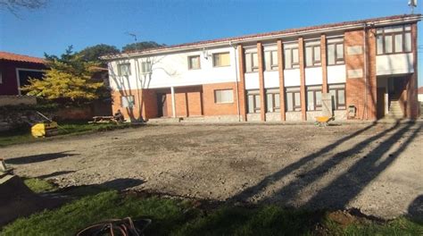 El Ayuntamiento de Llanes inicia las obras de renovación del patio de