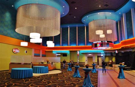 Regal Cinemas 12 Theatre Westfield Plaza Camino Real