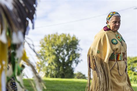 Watch Saginaw Chippewa Indian Tribe Perform Powwow Dance At Indigenous