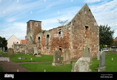 St Andrews Kirk Kirk Ports Hi Res Stock Photography And Images Alamy