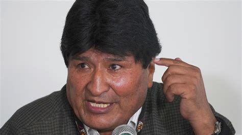 Evo Morales celebra Día de la Victoria y llama a acabar con el