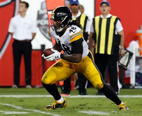 Roethlisberger Shines Steelers Hold Off Buccaneers 30 27