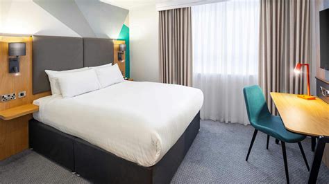 Holiday Inn Eastleigh | Hotels near Paultons Park and Peppa Pig World