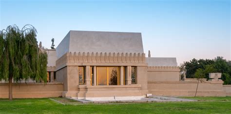 Frank Lloyd Wright's Hollyhock House, Los Angeles