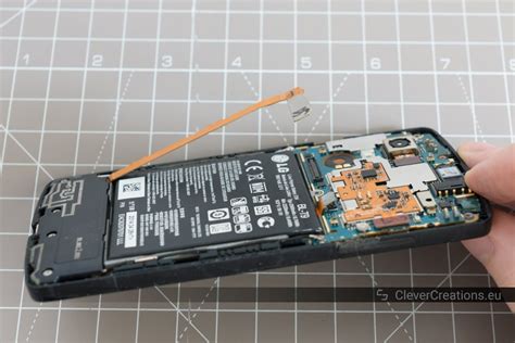 Replacing a LG Nexus 5 Battery: A Detailed DIY Walkthrough | Clever ...