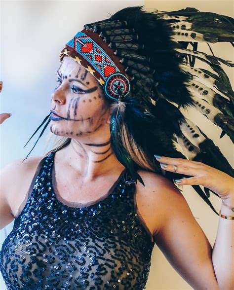 How to wear Indian Headdress for Halloween - Glamourim