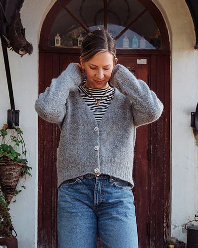 Ravelry Darling Cardigan Pattern By Veronika Lindberg