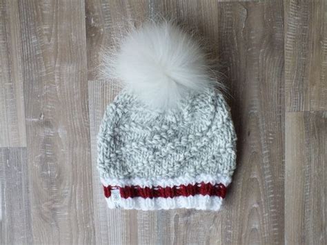 Tuque Style Bas De Laine Tricoté à La Main Pompon Fourrure De Raton