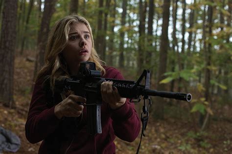 HD wallpaper Movie The 5th Wave Chloë Grace Moretz Wallpaper Flare