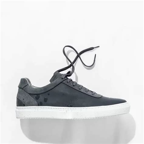 12 Best Waterproof Sneakers For Men That Don't Break The Bank | OPUMO ...