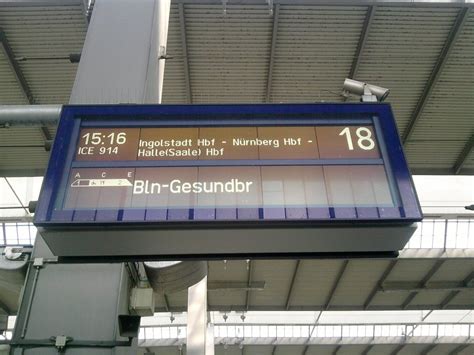 Zugzielanzeiger F R Ice Nach Berlin Gesundbrunnen Bahnbilder De