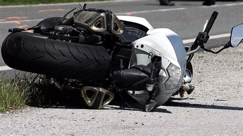 Motorradfahrer Bei Sturz Im Wiestal Schwer Verletzt SN At