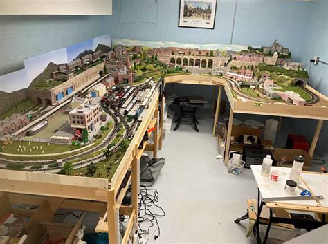 U shaped model train layouts - Model railroad layouts plansModel ...