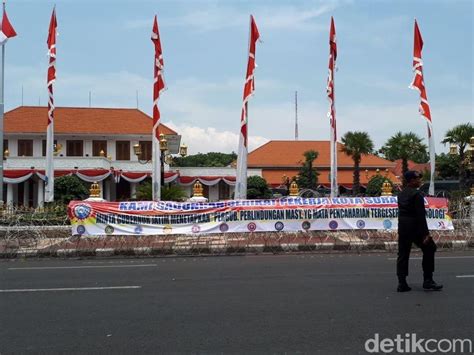 Berita Dan Informasi Unjuk Rasa Di Surabaya Terkini Dan Terbaru Hari