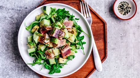 Grilled Tuna Steak Salad with Wasabi Vinaigrette {Yellowfin Tuna Recipe} - Killing Thyme