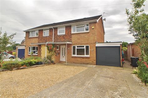 3 Bedroom Property Sold Stc Yoells Lane Lovedean Waterlooville