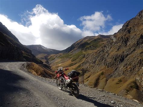 Motocyklowa podróż Małgorzaty do Gruzji fotorelacja Motocaina pl