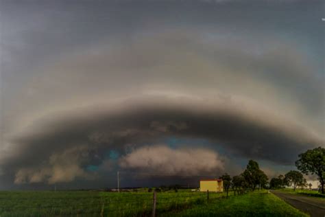 Terrifying green storm clouds engulf Brisbane, Australia - Strange Sounds