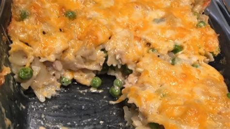 Easy Cheesy Tuna Casserole Recipe