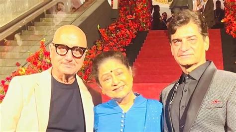 'Beta' reunion: Anupam Kher poses with Aruna Irani, Indra Kumar ...