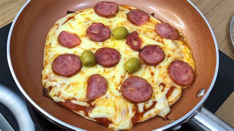 PIZZA DE FRIGIDEIRA PRONTA EM MINUTOS SUPER FÁCIL E RÁPIDA YouTube