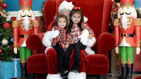 Creative Ways to Introduce Santa Claus to Children: A Guide for Parents - Hunter Games Magazine
