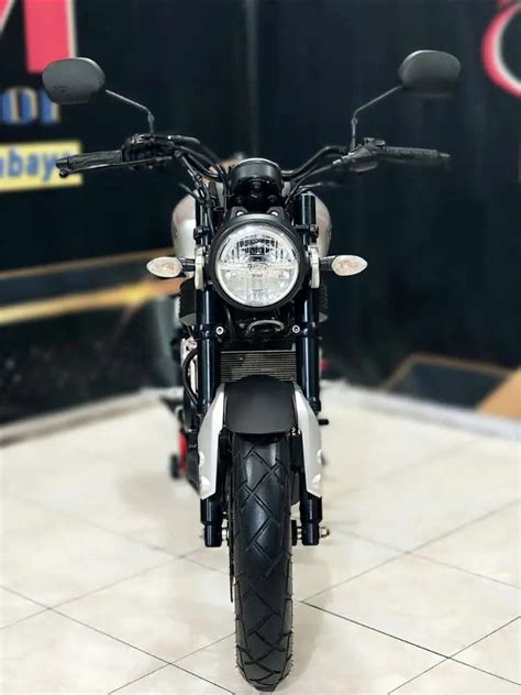 Yamaha Xsr Cc Km Rb Ciamik Anugerah Motor Rungkut Tengah