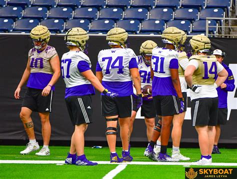 Washington Huskies 2024 Cfp National Championship Saturday Practice