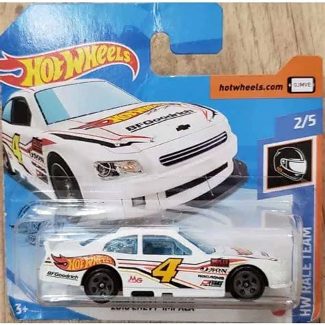 Hot Wheels Race Team Chevy Impala Universo Hot Wheels