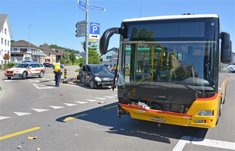 Weinfelden Tg Zwei Personen Nach Kollision Mit Postauto Leicht