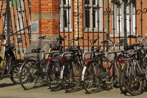 In één jaar tijd 3 354 extra fietsparkeerplaatsen in Gent PITANE BLUE