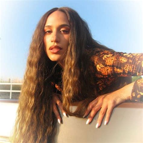 Nieuwe single Maeve - "Can We Just Get High?"