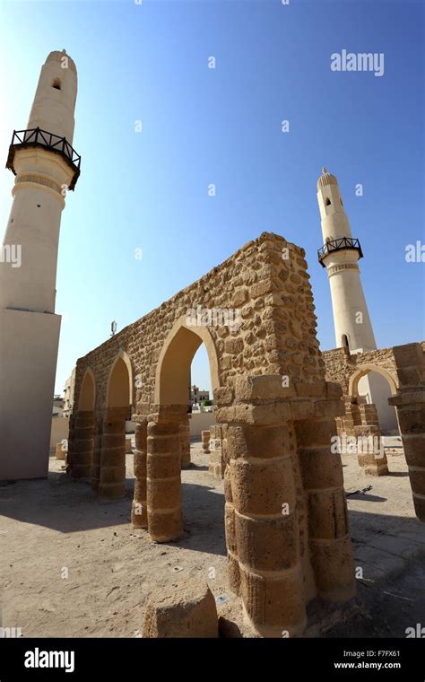 Al Khamis Mosque The Oldest Mosque In The Kingdom Of Bahrain Stock