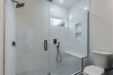 Walk-in Shower Ideas and Designs – Guide for You and Your Family