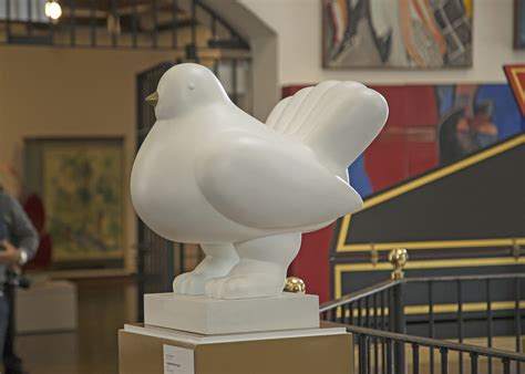 Botero S Bird Of Peace Flies From Presidential Palace To National