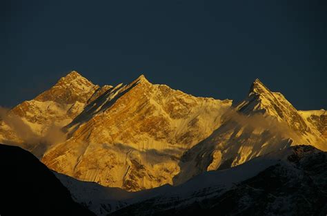 2560x1440 resolution | brown rock mountains, Himalayas, mountains ...