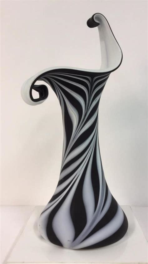 Handcrafted Art Glass Swirl Design Vase