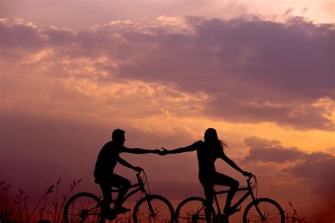 Balancing Independence And Togetherness In A Relationship Down Dating